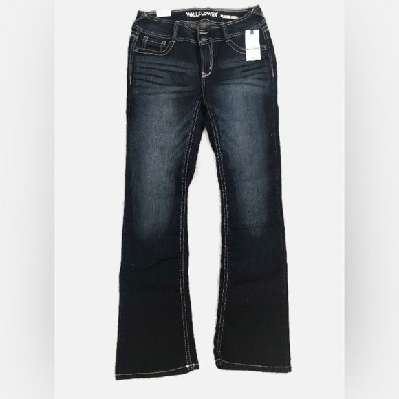 Wallflower The Luscious Curvy Fit Bootcut Jeans - Picture 2 of 13